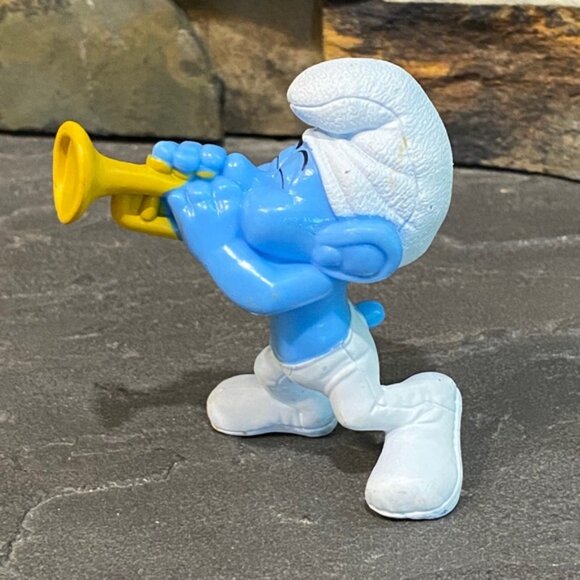 Assorted Smurf Figurines ~ 3 Schleich ~ Pez - Picture 9 of 10